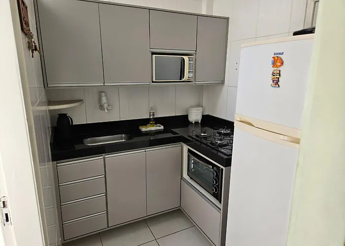 Apto RJ Mobiliado há 170 metros da Praia do Forte com Wi-Fi e Garagem coberta
